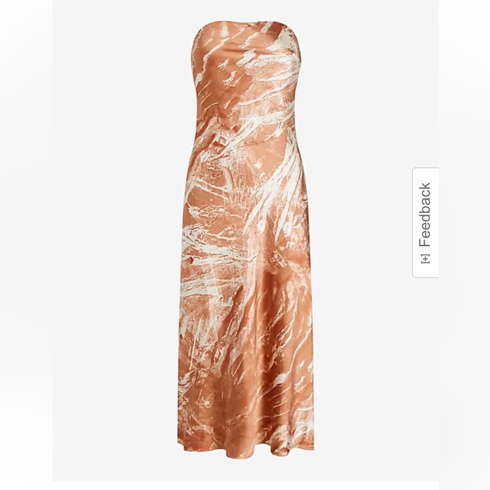 Beautiful strapless dress.
